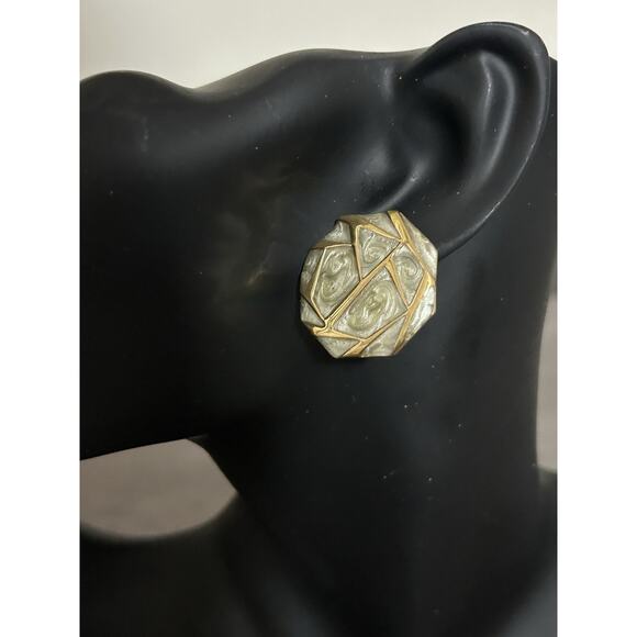 Cute Vintage Gold Tone/ Marble Enamel Monet Post Earrings - Picture 1 of 3